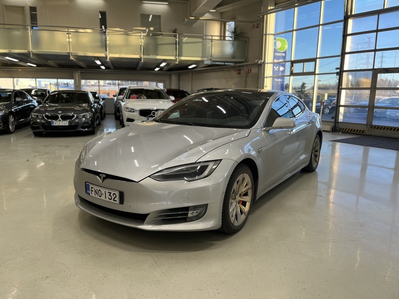 Tesla Model S vaihtoauto