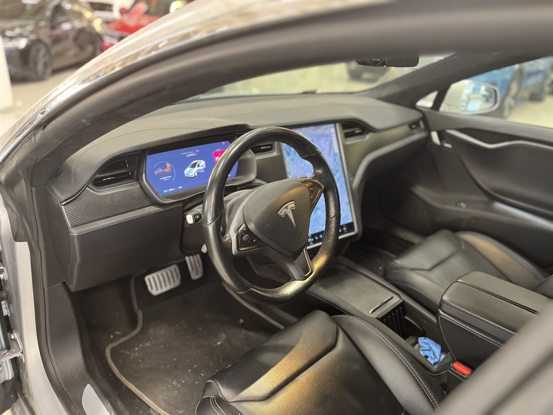 Tesla Model S vaihtoauto