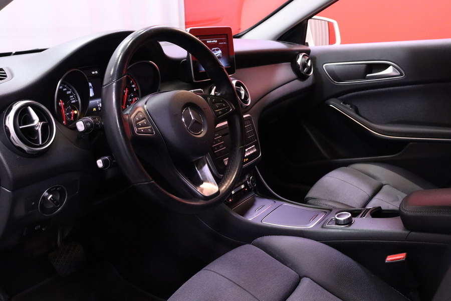 Mercedes-Benz GLA vaihtoauto