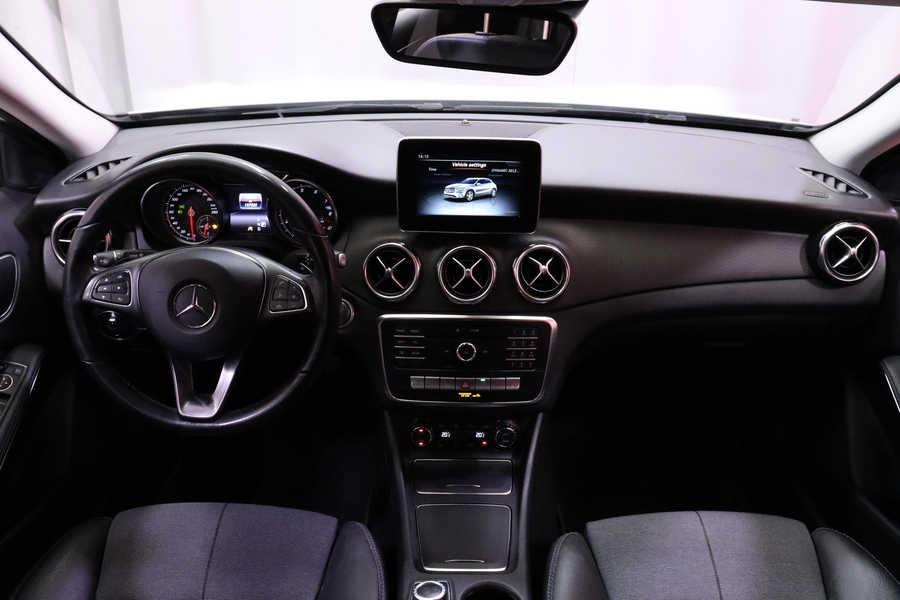 Mercedes-Benz GLA vaihtoauto