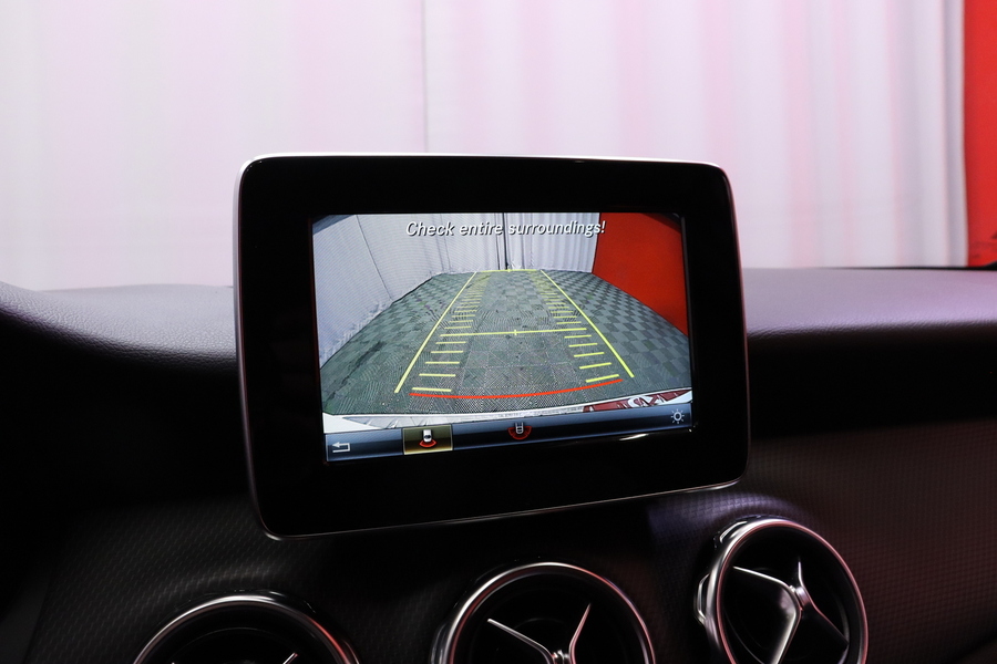 Mercedes-Benz GLA vaihtoauto