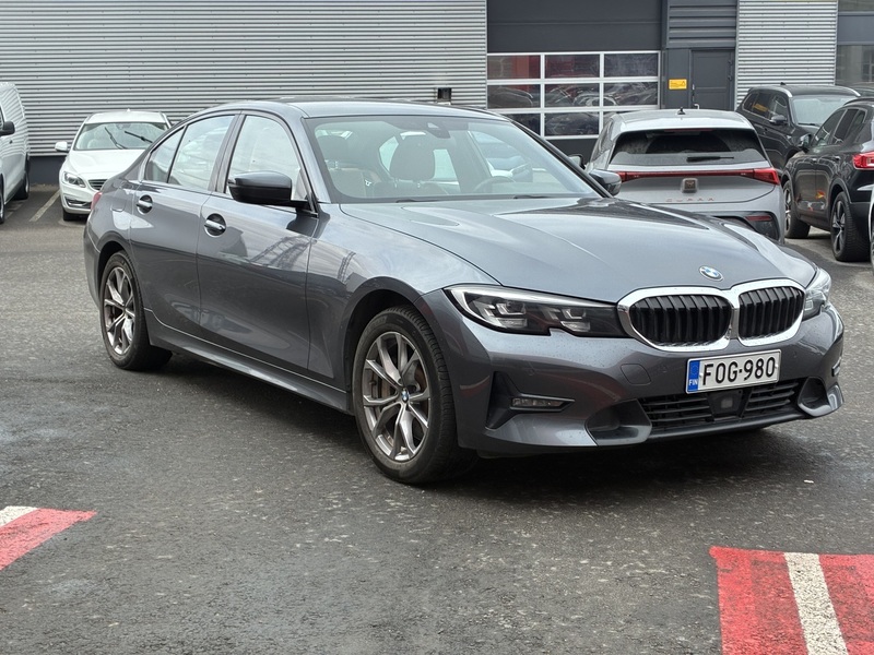 BMW 330 vaihtoauto