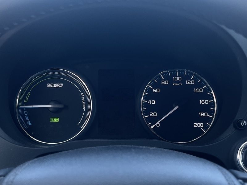Mitsubishi Outlander PHEV vaihtoauto