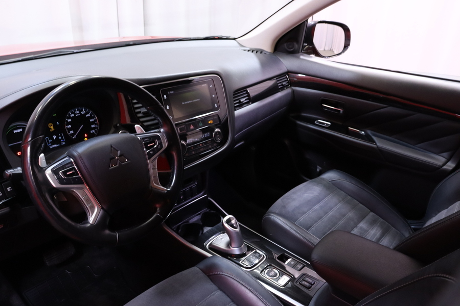 Mitsubishi Outlander vaihtoauto