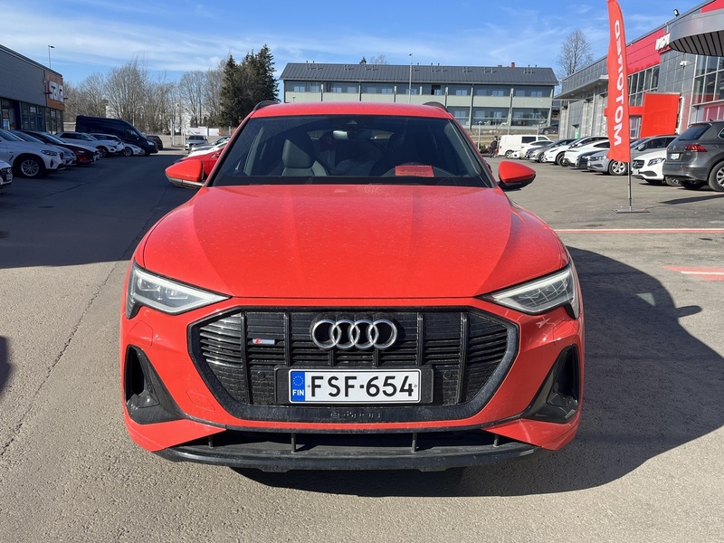 Audi e-tron vaihtoauto
