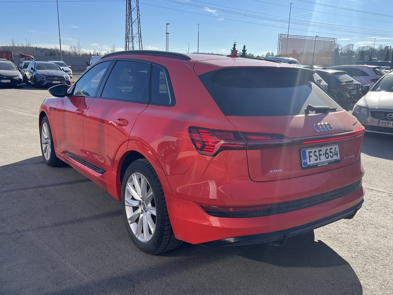 Audi e-tron vaihtoauto
