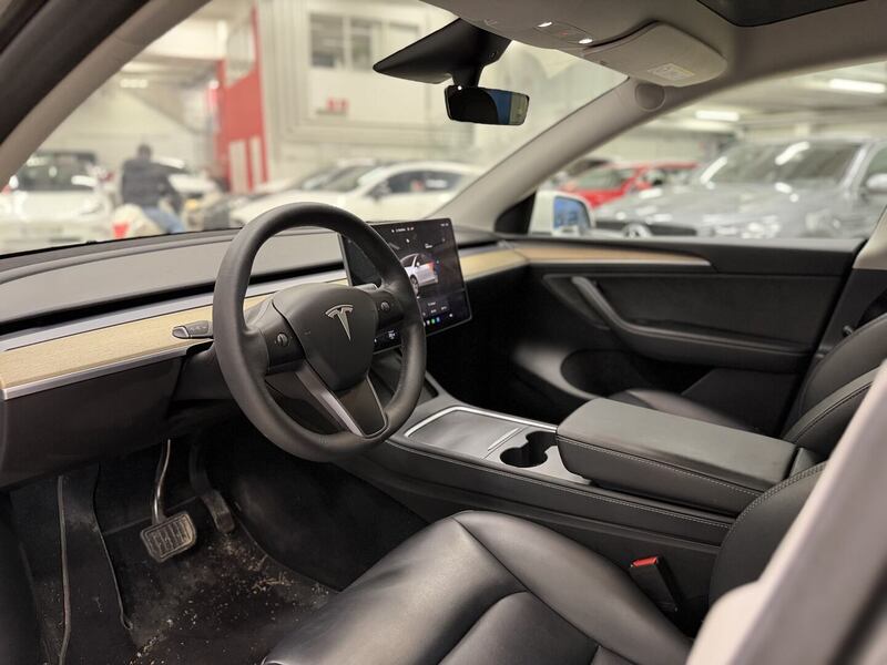 Tesla Model Y vaihtoauto