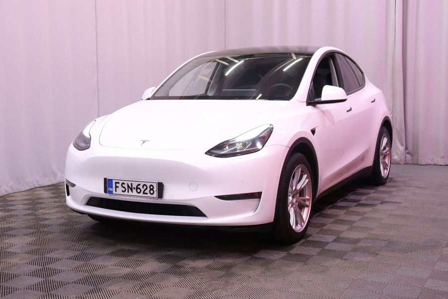 Tesla Model Y vaihtoauto