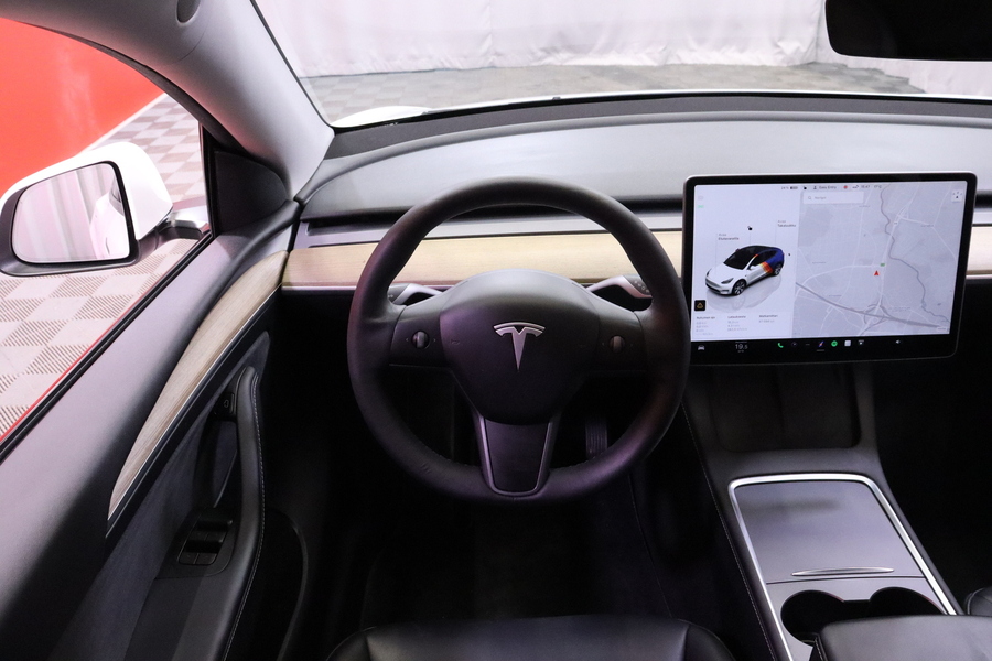 Tesla Model Y vaihtoauto