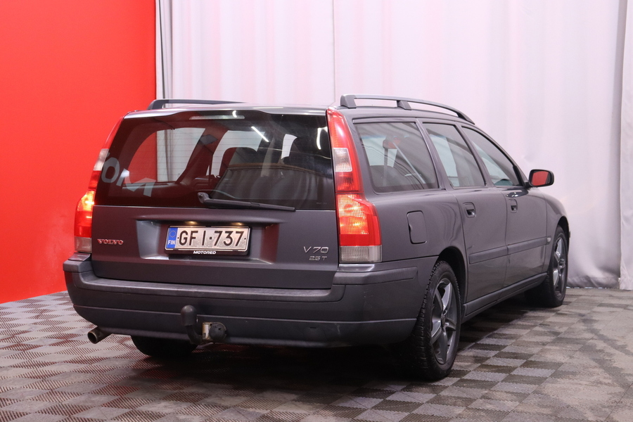 Volvo V70 vaihtoauto