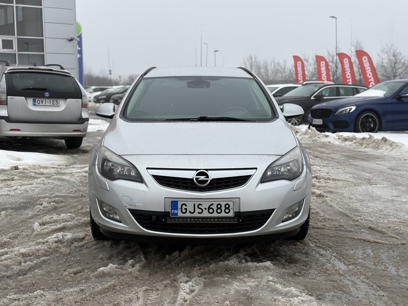Opel Astra vaihtoauto