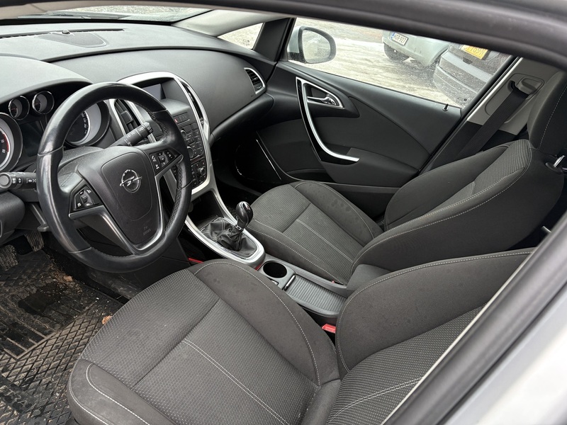 Opel Astra vaihtoauto