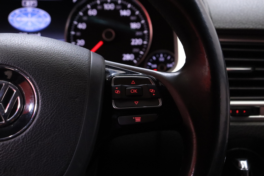 Volkswagen Touareg vaihtoauto