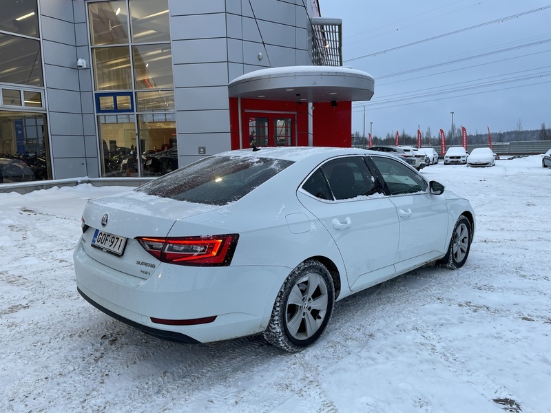 Skoda Superb vaihtoauto