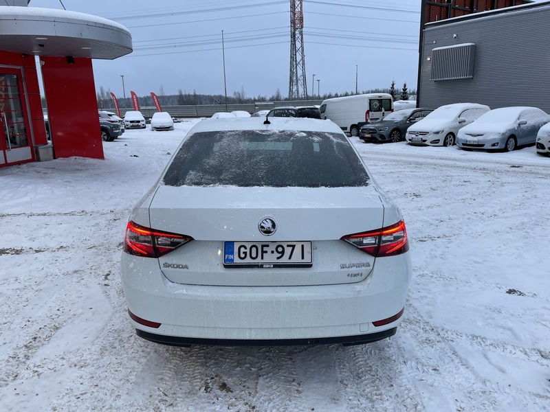Skoda Superb vaihtoauto