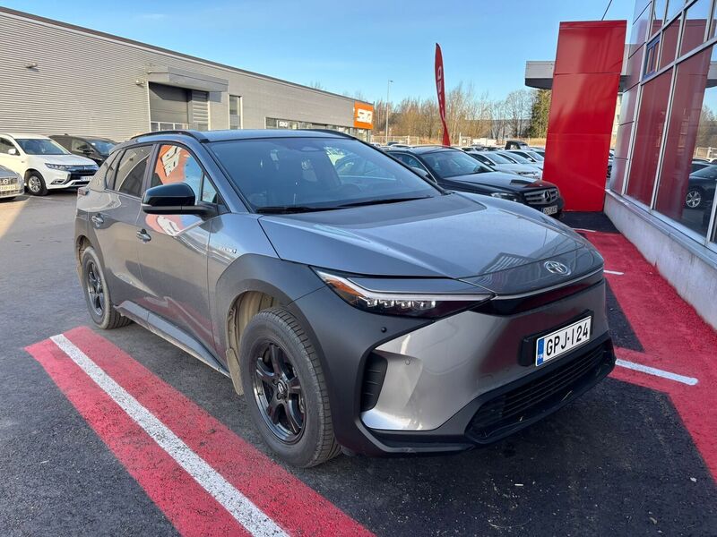 Toyota bZ4X vaihtoauto