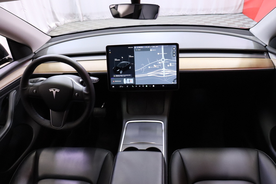 Tesla Model Y vaihtoauto