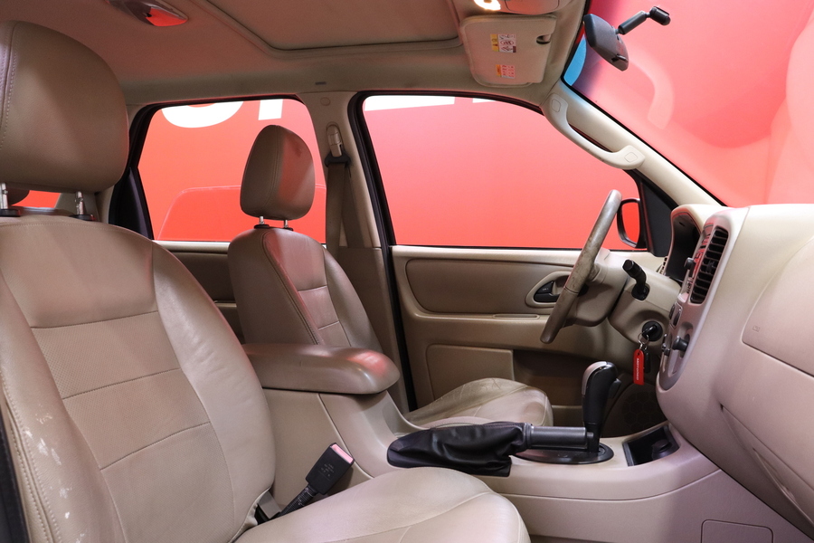 Ford Maverick vaihtoauto