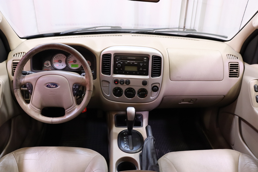 Ford Maverick vaihtoauto