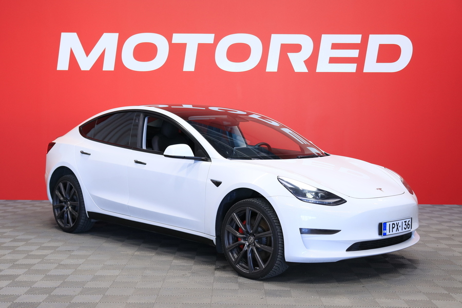 Tesla Model 3 vaihtoauto
