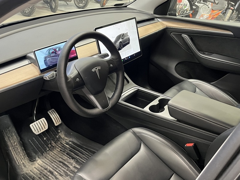 Tesla Model Y vaihtoauto