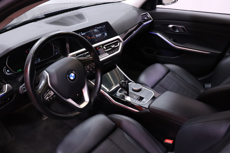 BMW 320 vaihtoauto