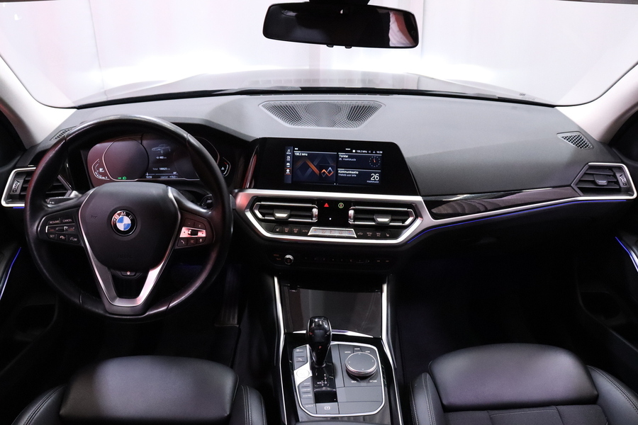 BMW 320 vaihtoauto