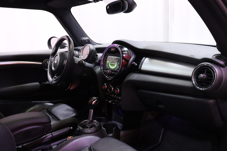 Mini Hatchback vaihtoauto