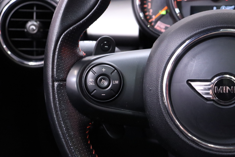 Mini Hatchback vaihtoauto