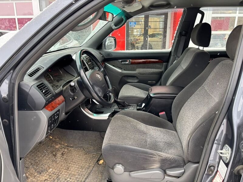 Toyota Land Cruiser vaihtoauto