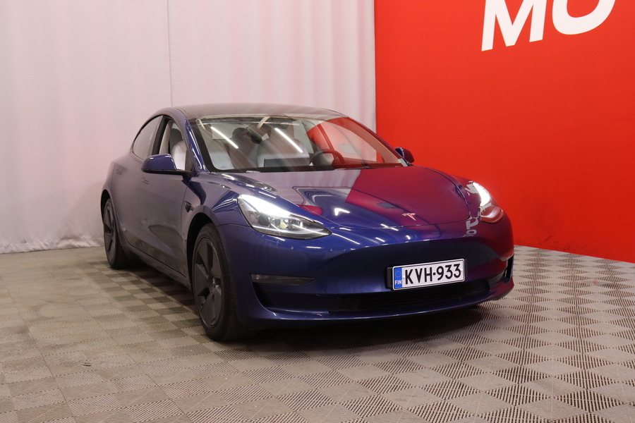 Tesla Model 3 vaihtoauto