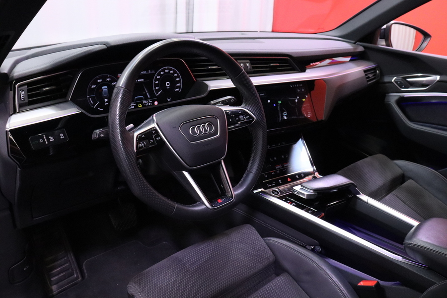 Audi e-tron vaihtoauto