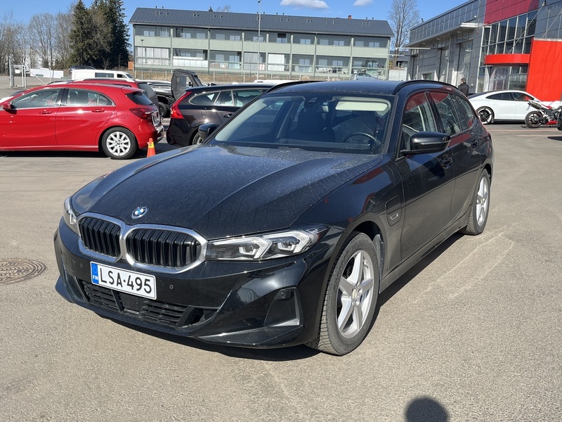 BMW 330 vaihtoauto