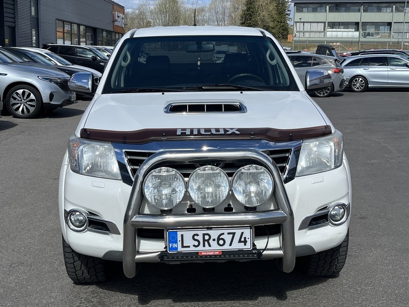 Toyota Hilux vaihtoauto