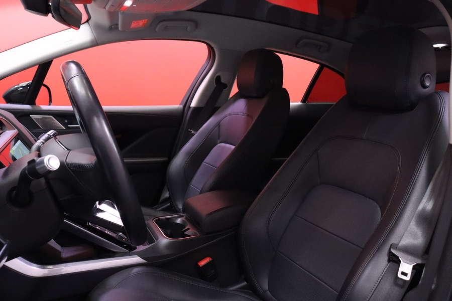 Jaguar I-PACE vaihtoauto