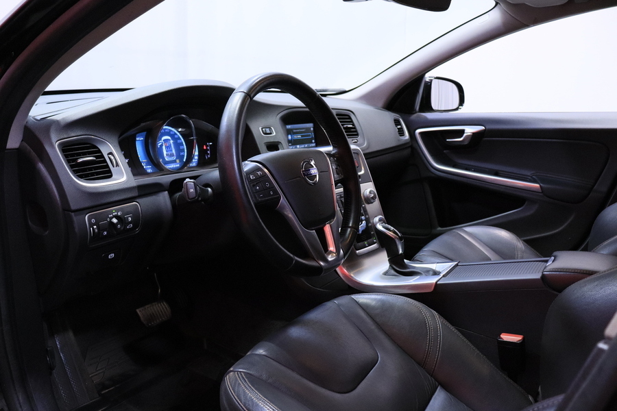 Volvo V60 Cross Country vaihtoauto