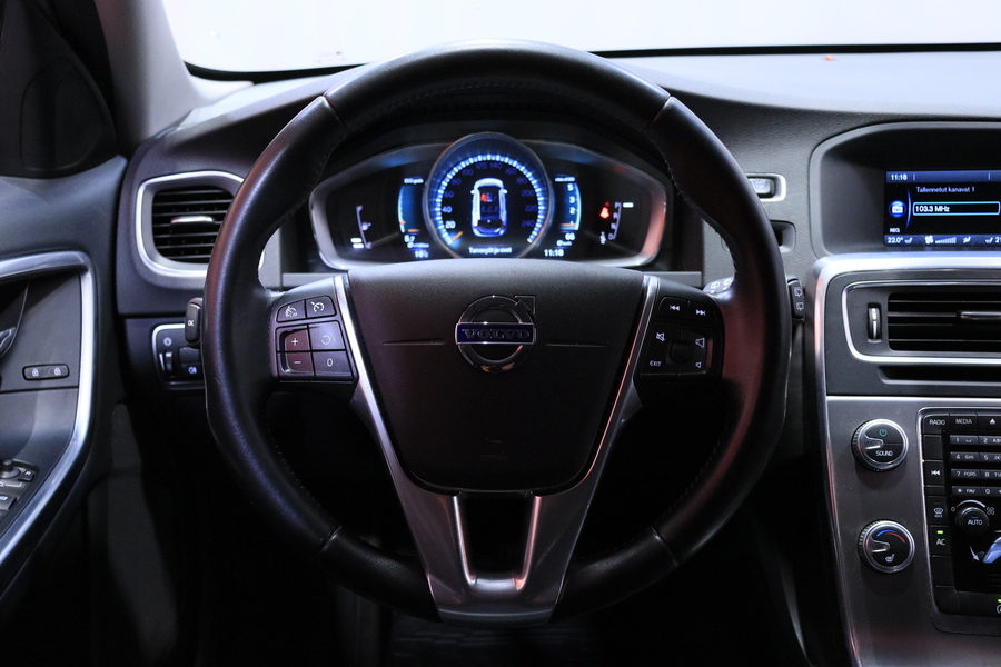 Volvo V60 Cross Country vaihtoauto