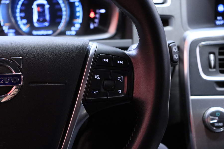 Volvo V60 Cross Country vaihtoauto