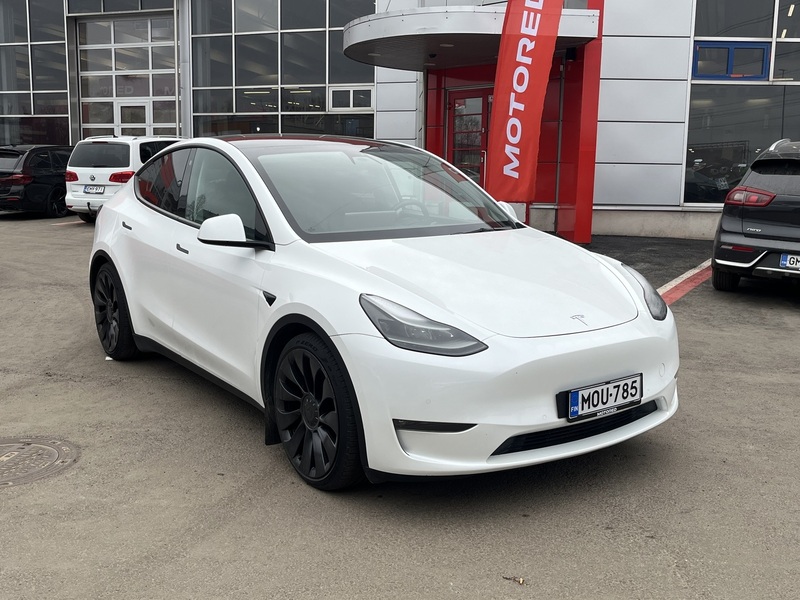 Tesla Model Y vaihtoauto