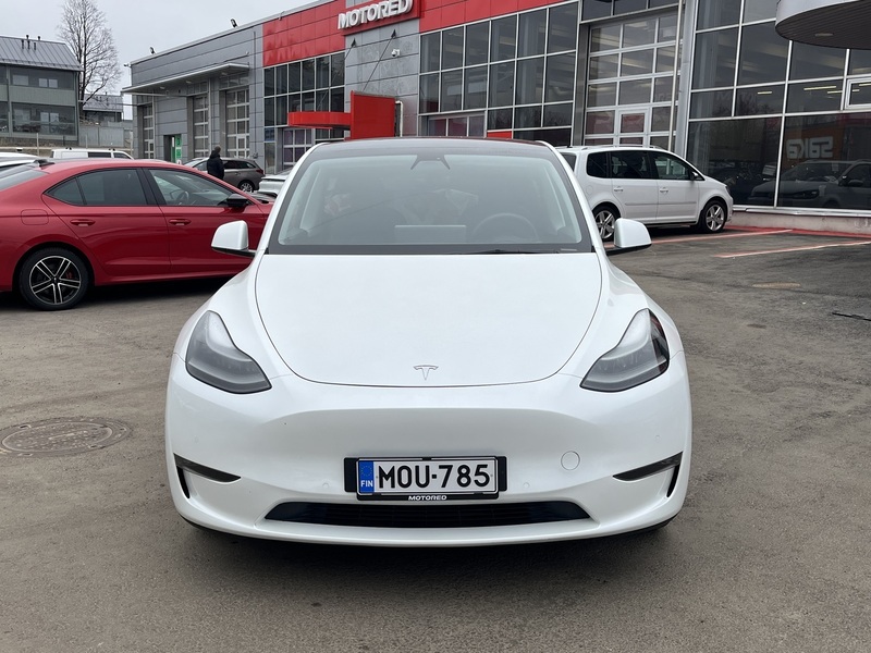 Tesla Model Y vaihtoauto