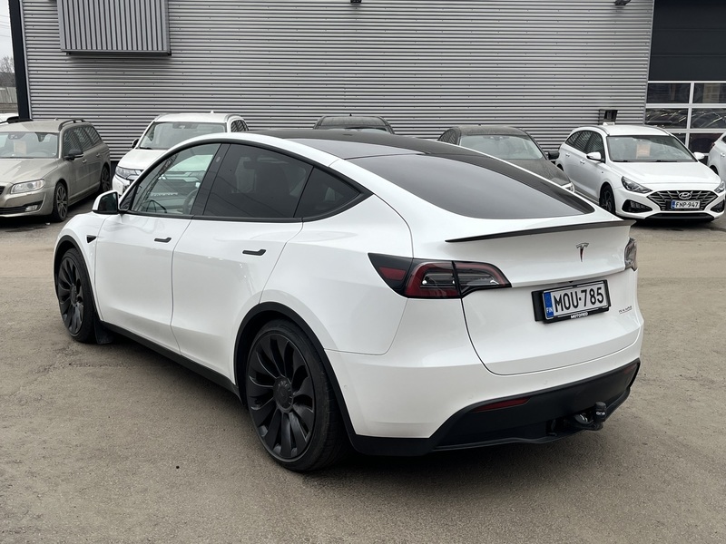 Tesla Model Y vaihtoauto