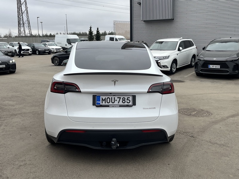 Tesla Model Y vaihtoauto