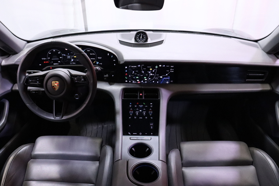 Porsche Taycan vaihtoauto