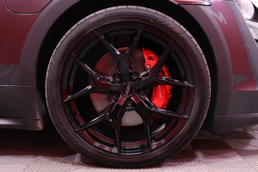 Porsche Taycan vaihtoauto