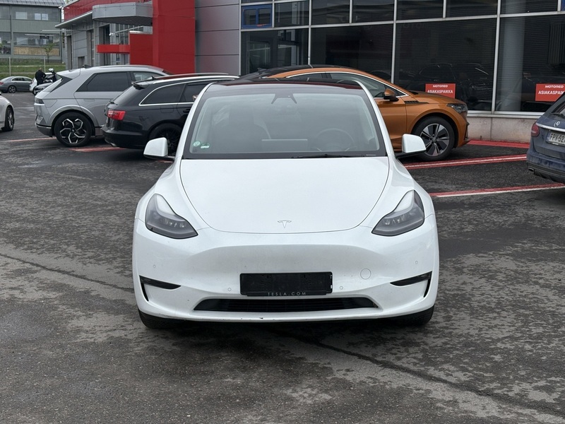 Tesla Model Y vaihtoauto