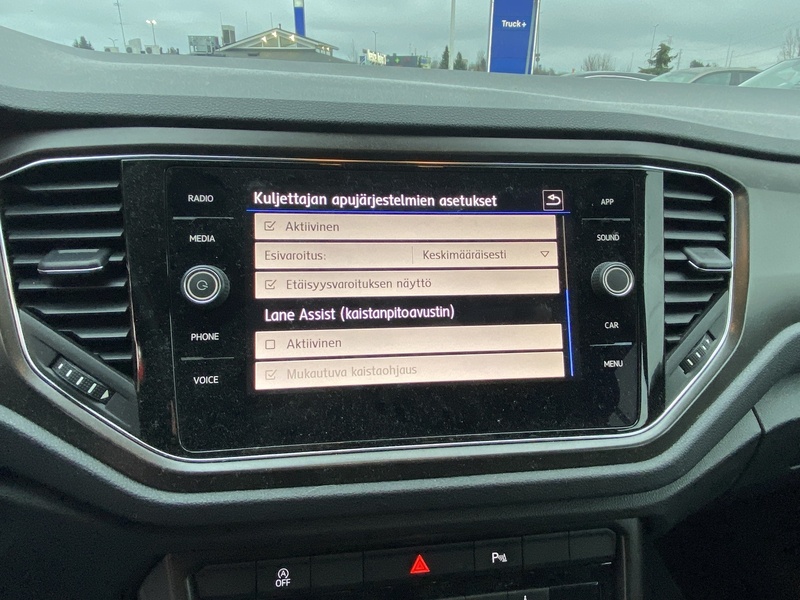 Volkswagen T-Roc vaihtoauto