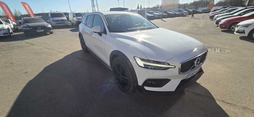 Volvo V60 Cross Country vaihtoauto