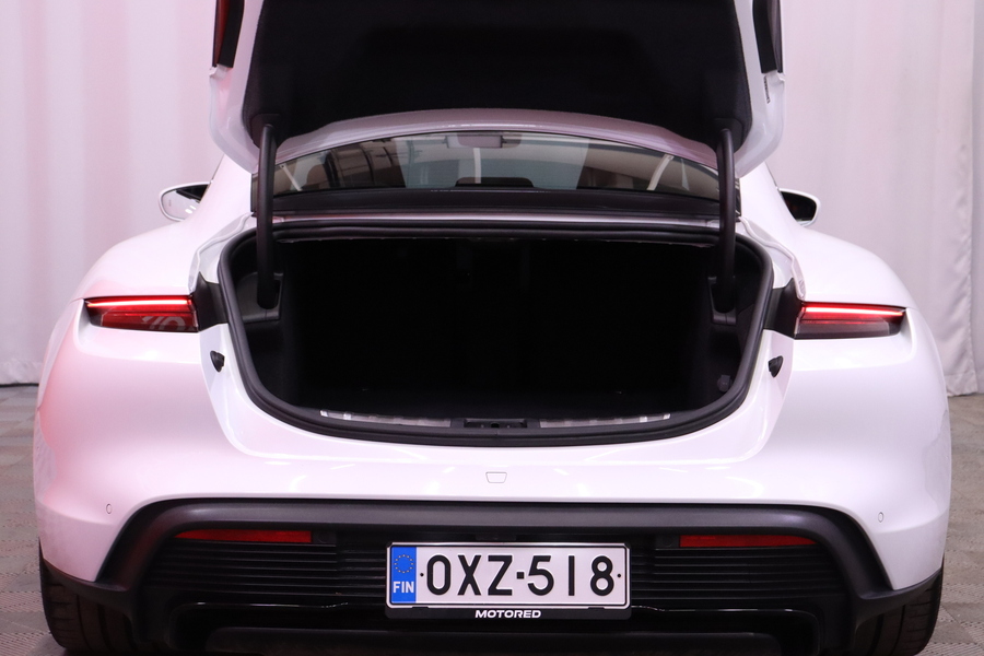 Porsche Taycan vaihtoauto