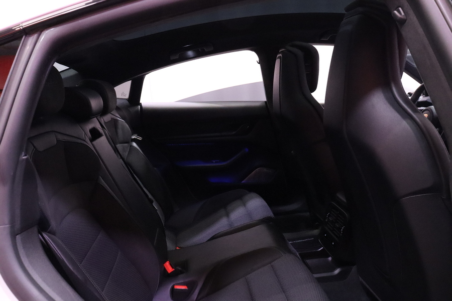 Porsche Taycan vaihtoauto