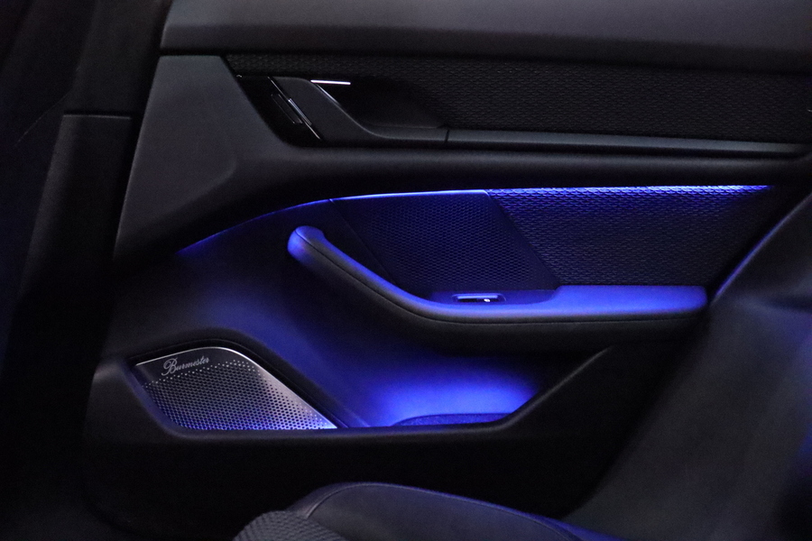 Porsche Taycan vaihtoauto